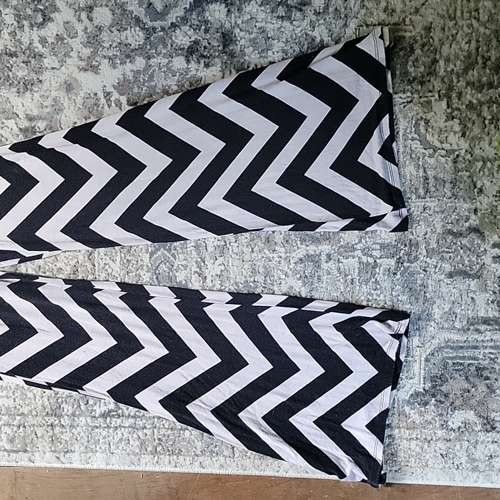 Capris - Picture 2 of 4